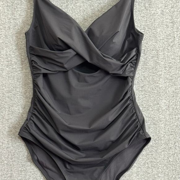 SHAPELLX Large Ribbed Cutout Front Shaping Swimsuit Black One-Piece Tummy CTRL - Picture 4 of 10